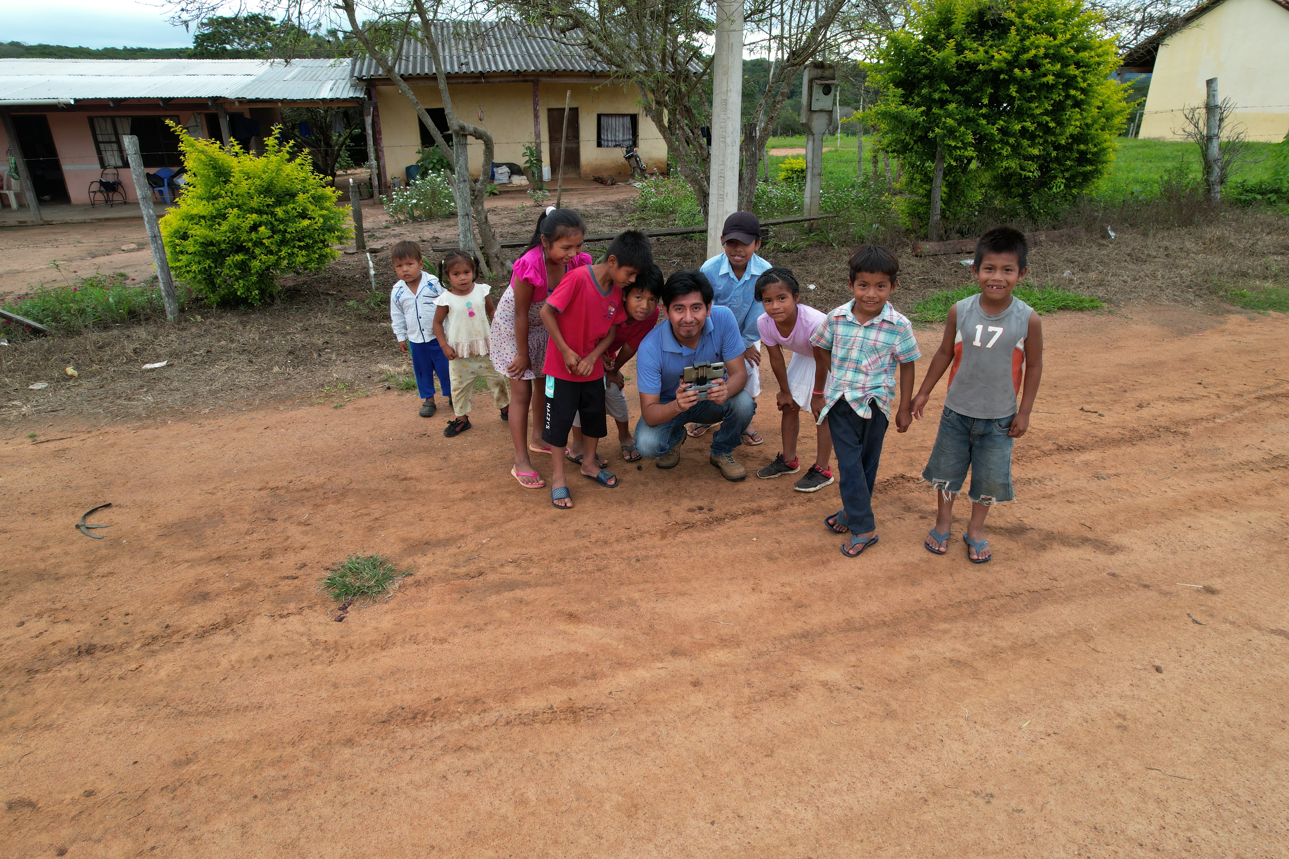 Actividad con niños en Santa Rosita